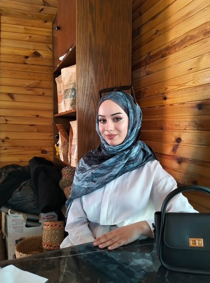 Derebahçe Bayan Escort Bayan İdil
