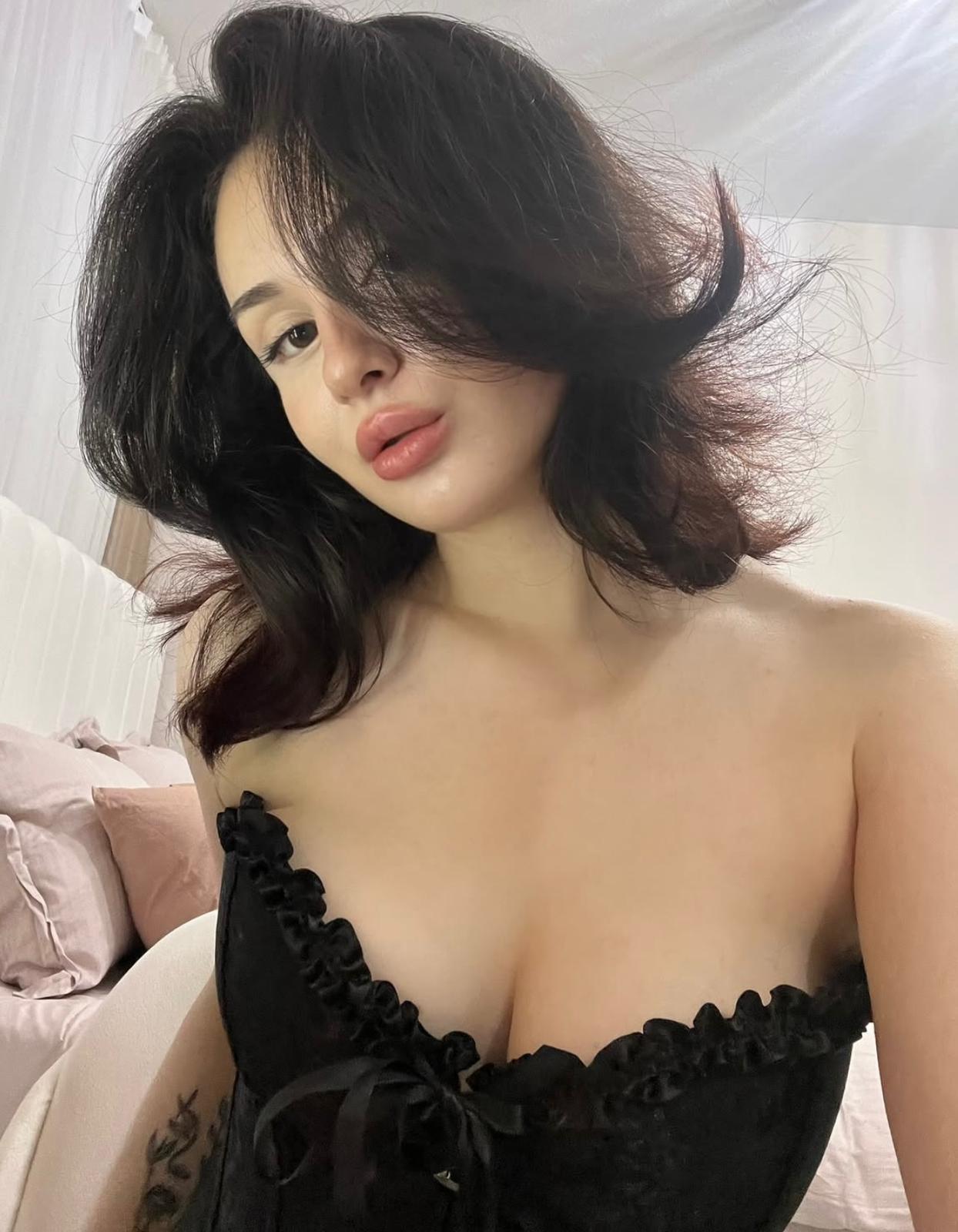 Şenbük Güler Yüzlü Bayan Escort Çiğdem
